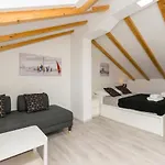 Apartamento And Adriatic *