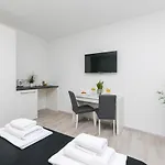 Apartamento And Adriatic *