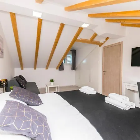 And Adriatic * Szybenik