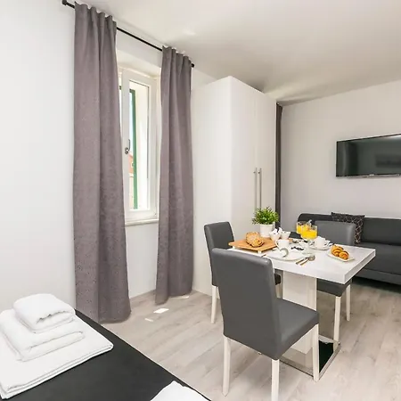 Apartamento And Adriatic *