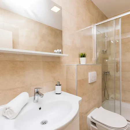 And Adriatic Apartament Szybenik