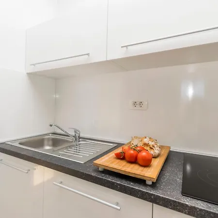 And Adriatic Apartment *