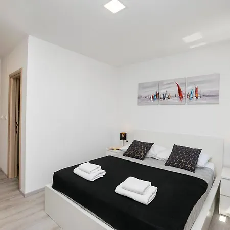 Apartament And Adriatic Szybenik