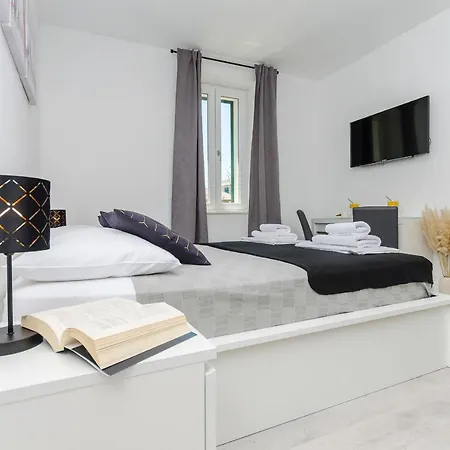 Apartament And Adriatic Szybenik