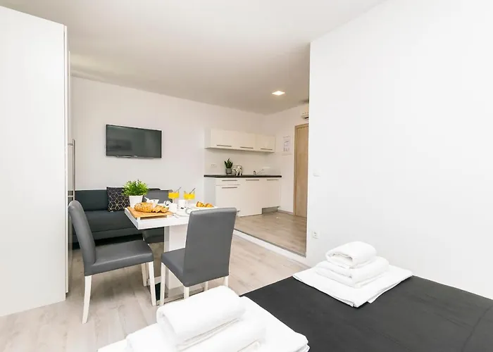 Apartment And Adriatic