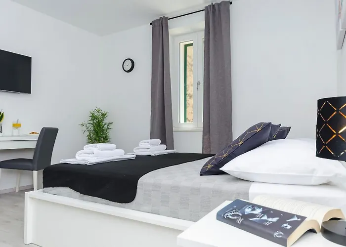 And Adriatic Apartment *