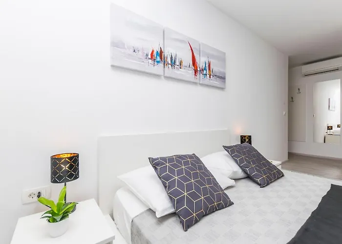 Apartment And Adriatic *