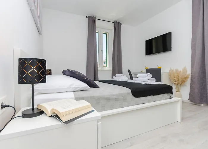 Apartment And Adriatic Sibenik